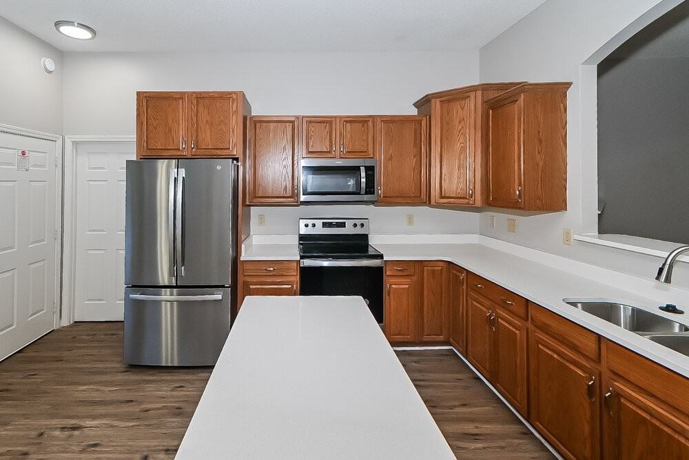 1197 Travers Ln - Photo 7 of 16