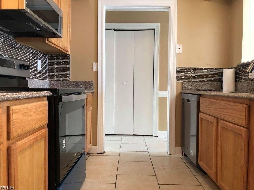 5490 Davis Way - Photo 3 of 6