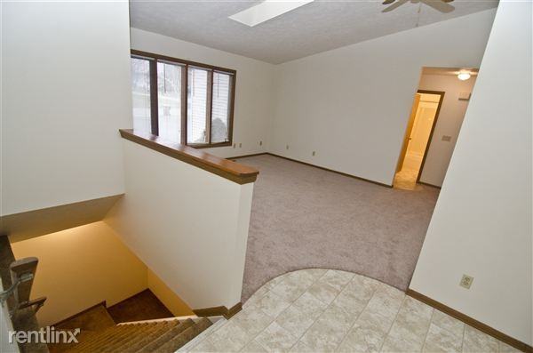 Kindlund Duplexes - Photo 2 of 4