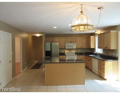 412 Foundry St - Photo 3 of 10