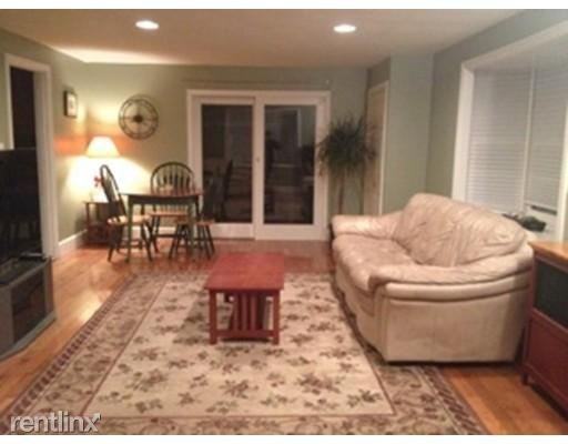 16 Hemlock Dr - Photo 2 of 9