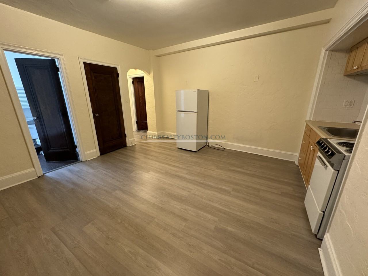 2 Elmwood Ave #13 - Photo 2 of 16