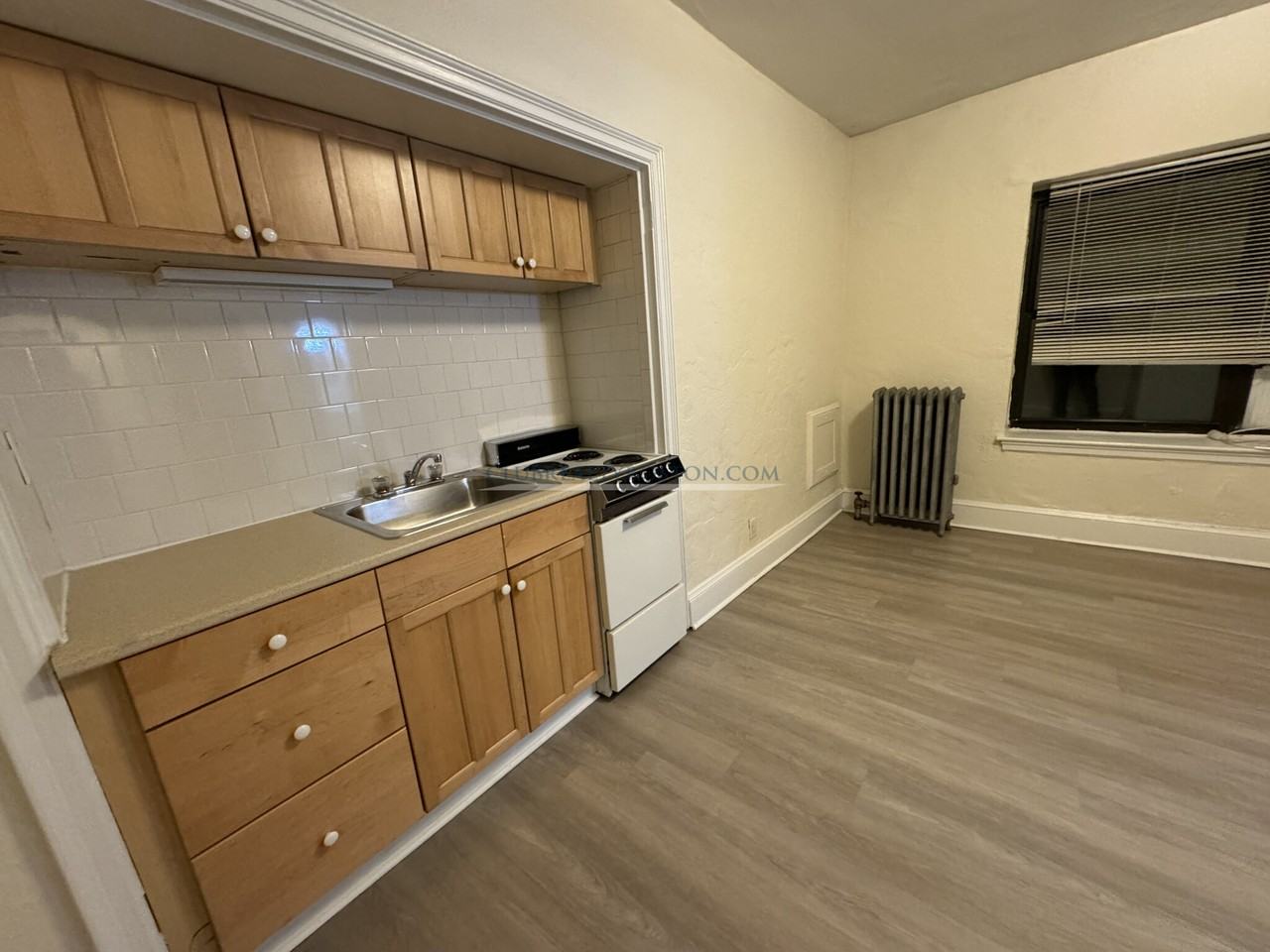 2 Elmwood Ave #13 - Photo 4 of 16