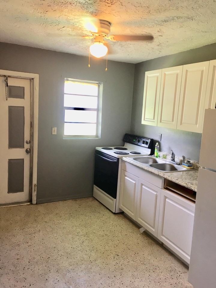 1405 Edgewood Ter., Unit A - Photo 2 of 11