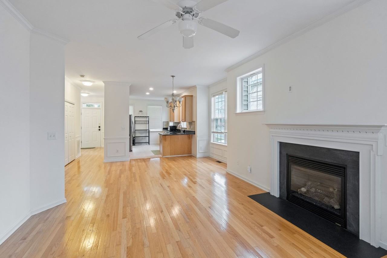 70 Scottish Ln - Photo 2 of 26