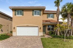 featured image of 4815 Foxtail Palm Ct
