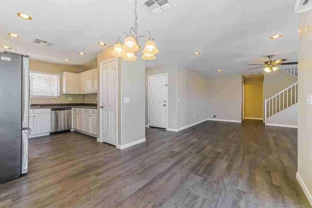 1308 E Clifton Ave - Photo 7 of 17