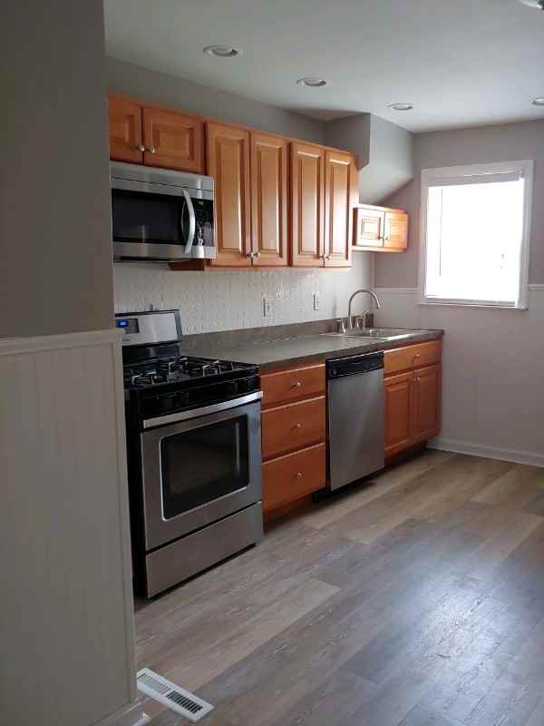 1038 W Wilkes Barre St - Photo 3 of 23