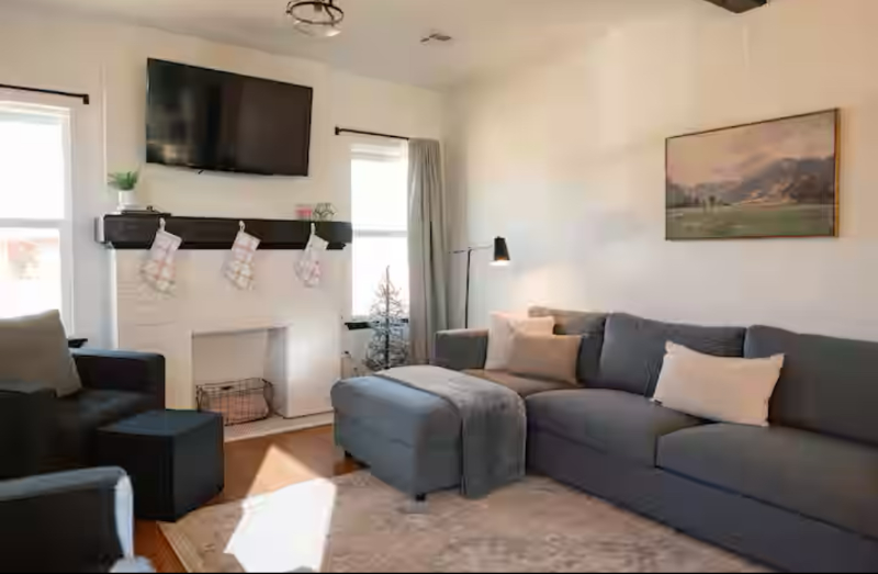 202 S Drexel St - Photo 2 of 16