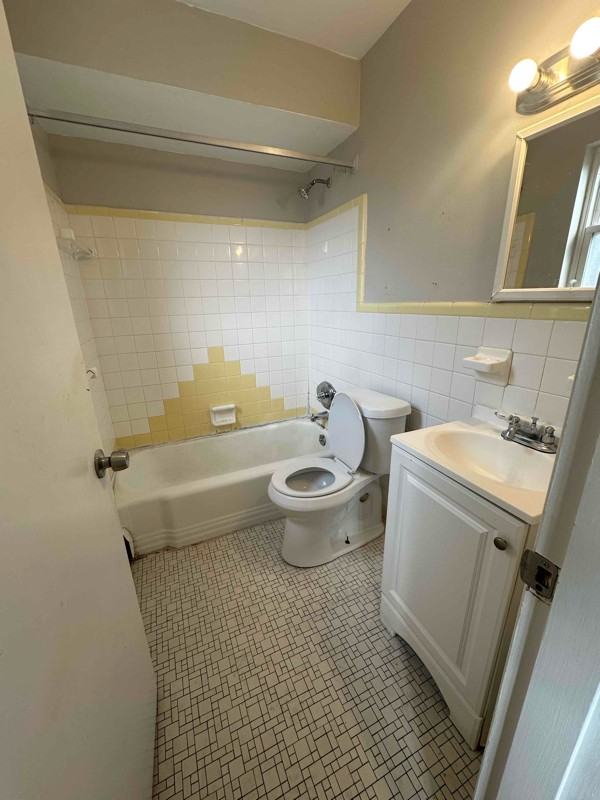 2729 Queen City Ave #3 - Photo 4 of 9