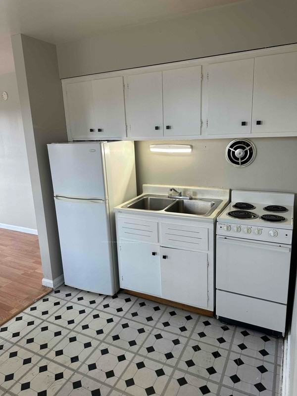 2729 Queen City Ave #3 - Photo 7 of 9