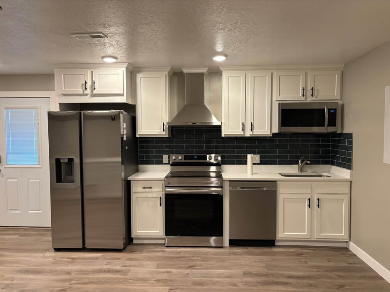 1427 W Dairy Ln - Photo 2 of 10