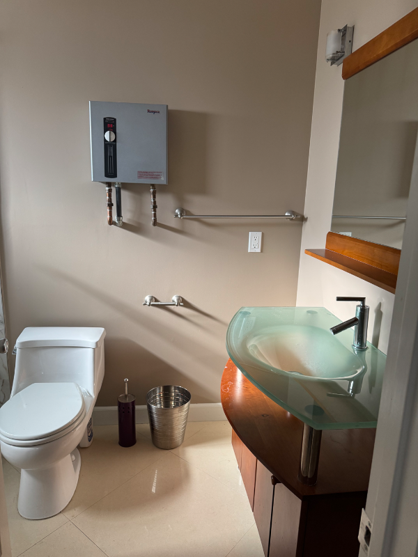 1344 Spazier Ave - Photo 2 of 17