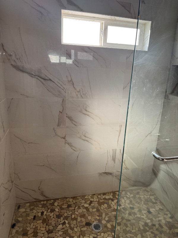 1344 Spazier Ave - Photo 3 of 17