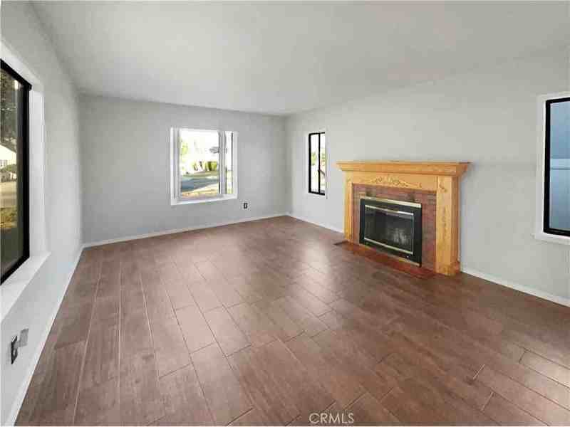 3289 N Sierra Way - Photo 2 of 7