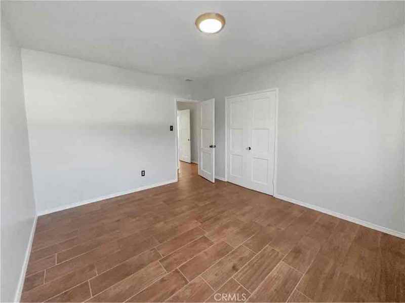 3289 N Sierra Way - Photo 3 of 7