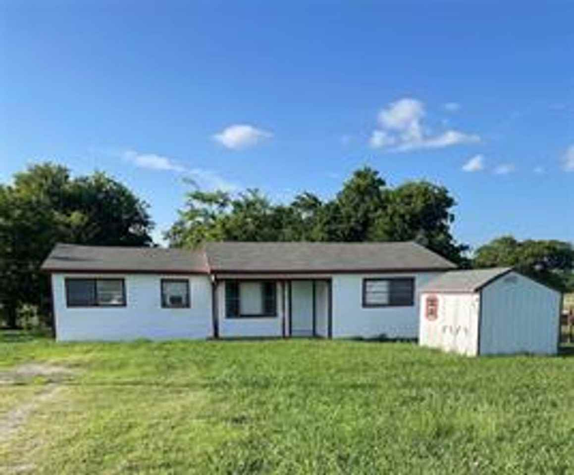 6760 Fm 499 - Photo 2 of 13