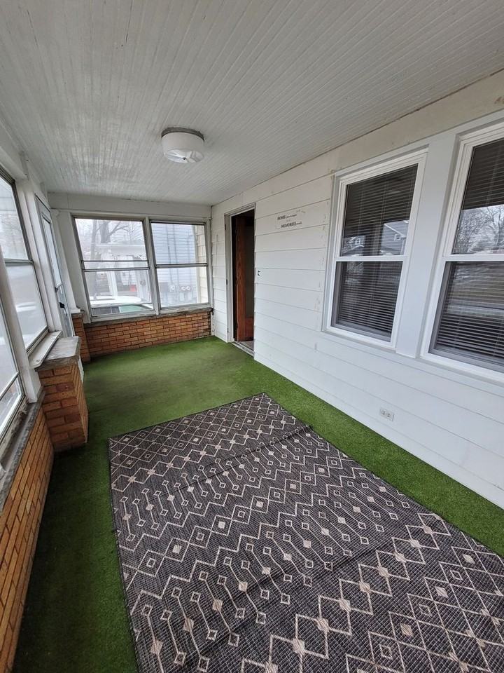 138 Buttonwood Ave - Photo 2 of 19