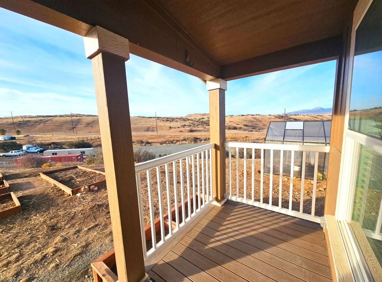 70 S Debs Way - Photo 2 of 17