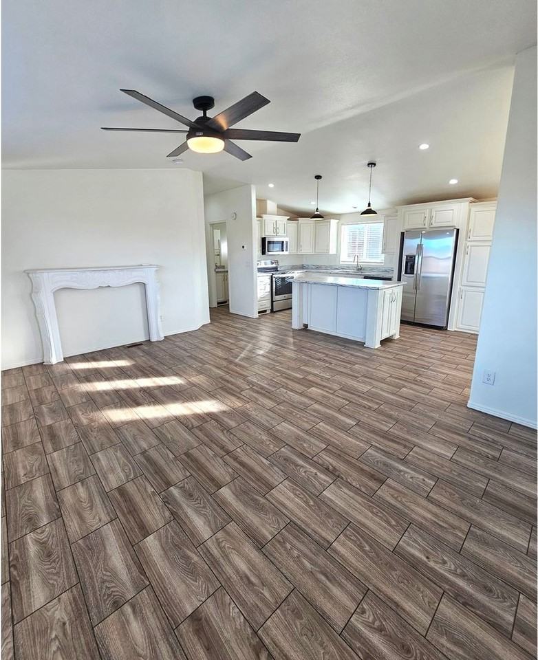 70 S Debs Way - Photo 3 of 17