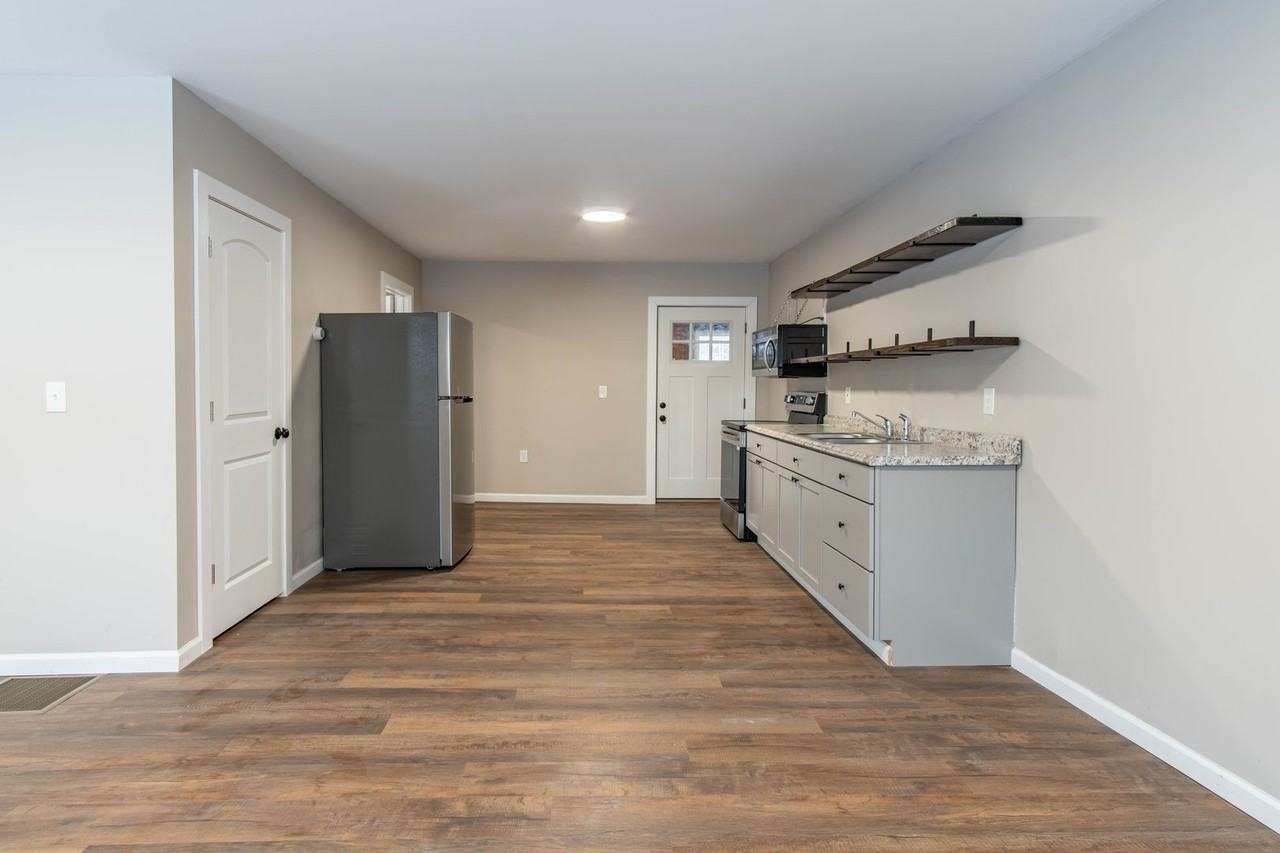 26226 Ridge Rd - Photo 2 of 42