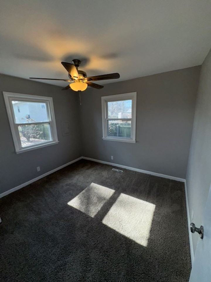 3017 E Riverside Dr - Photo 5 of 10