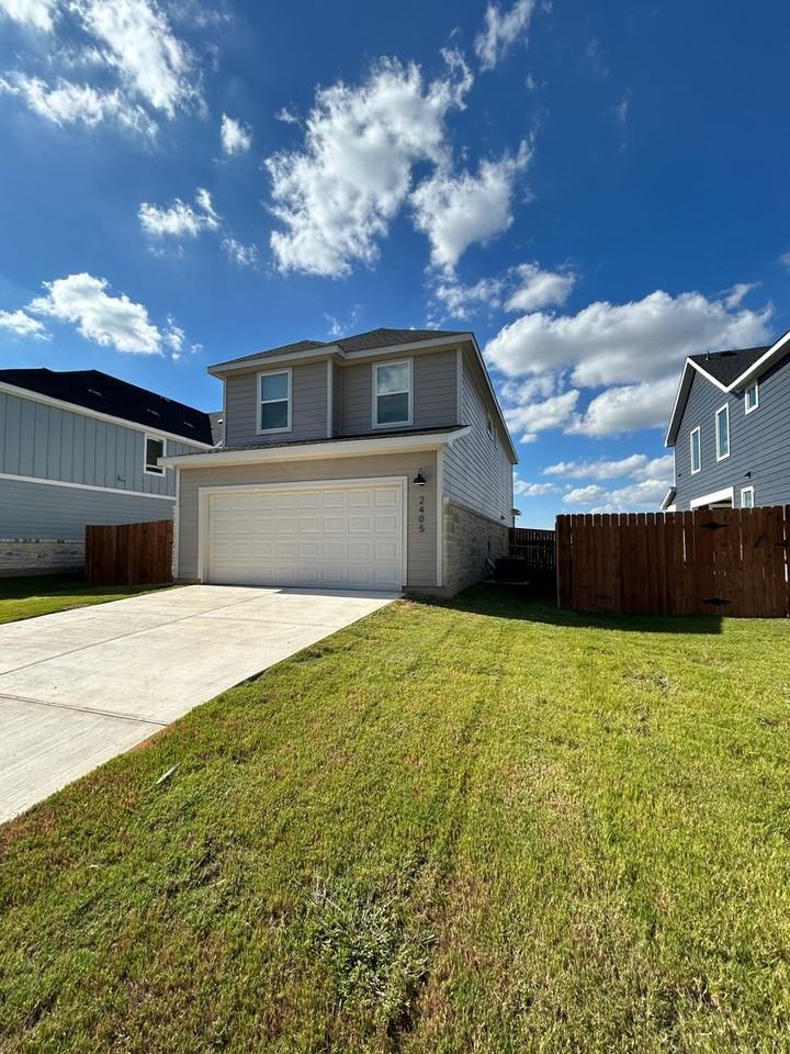 2405 Wallin Bradley Dr - Photo 5 of 17