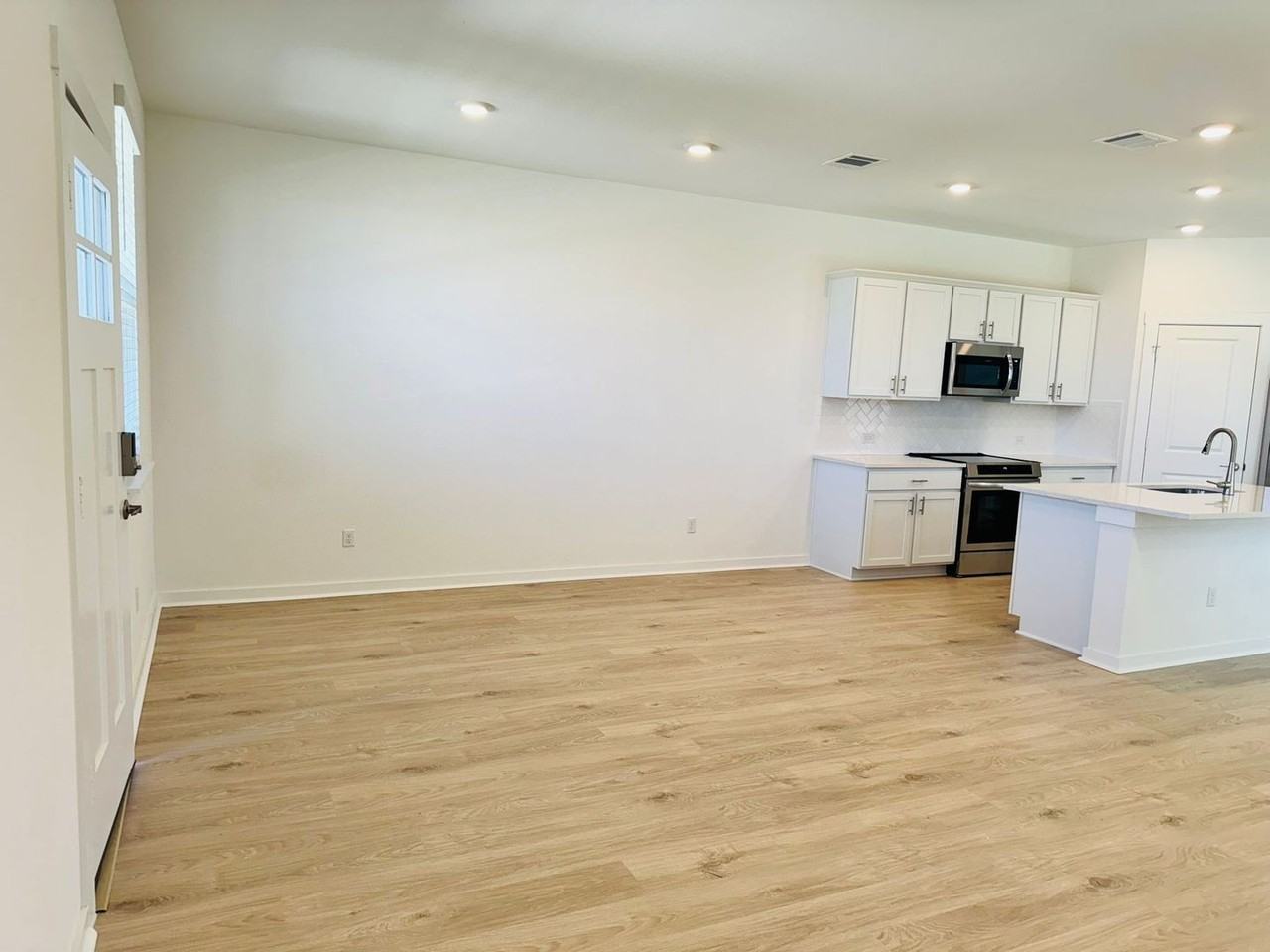 2405 Wallin Bradley Dr - Photo 7 of 17