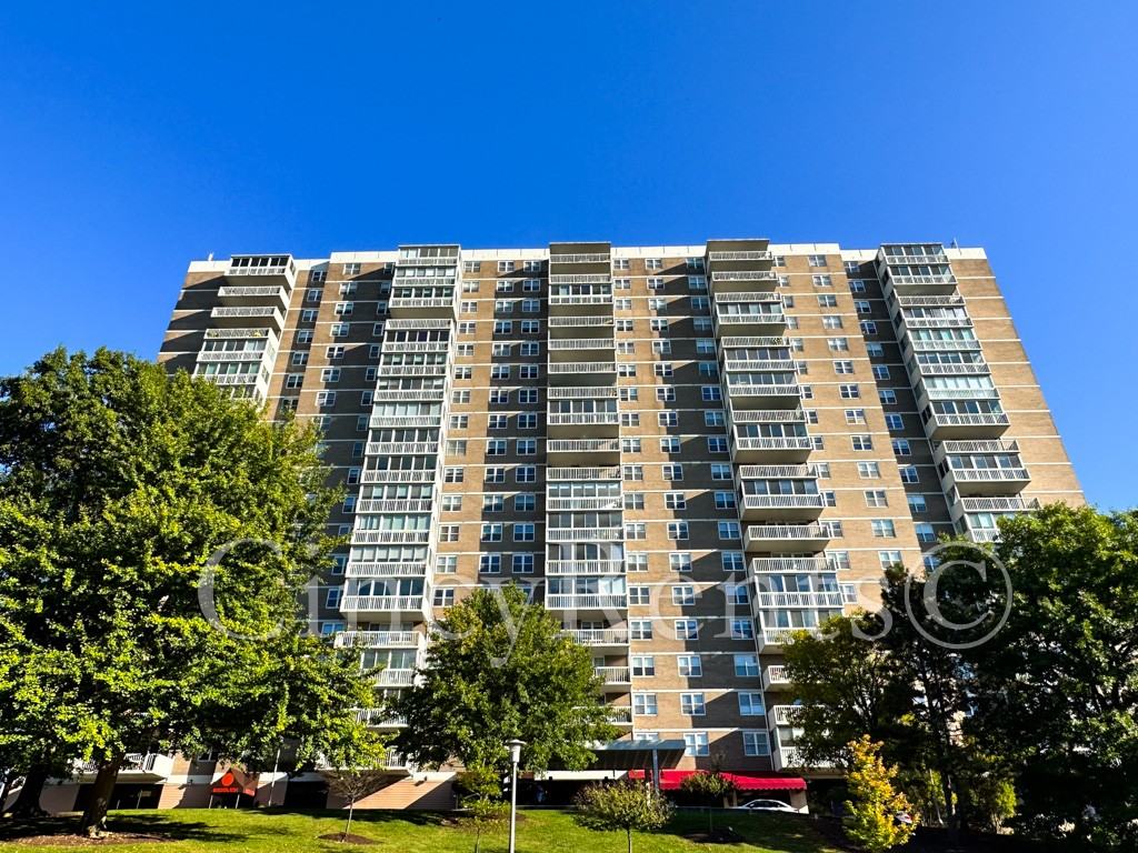 2444 Madison Rd #1901