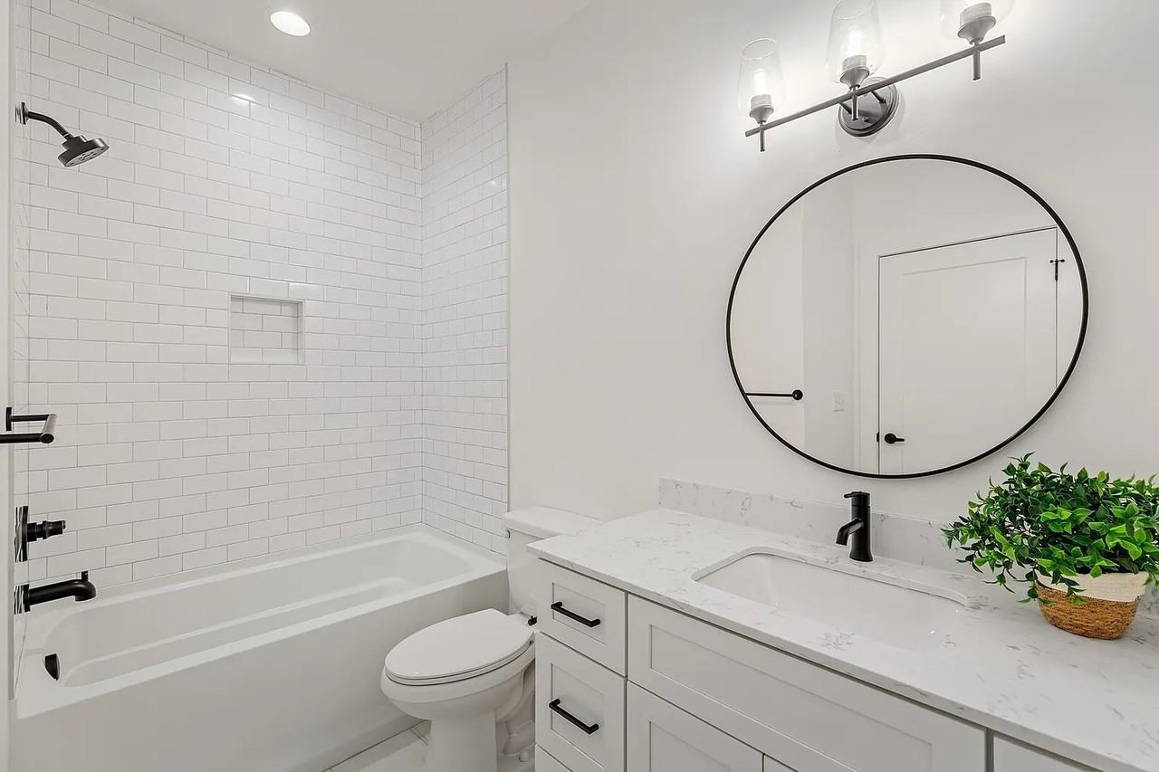 611 Vernon Ave #C - Photo 6 of 25