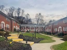 45 Wilfred St #19 - Photo 2 of 20