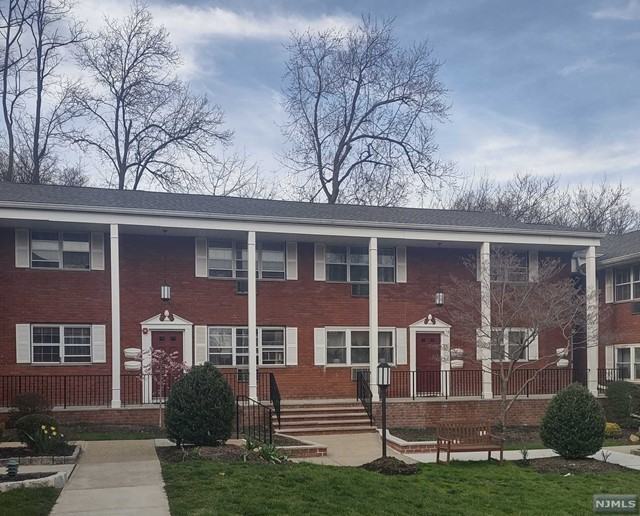 45 Wilfred St #19 - Photo 3 of 20