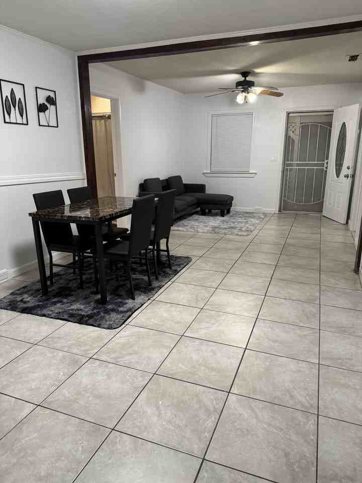 3330 Douglas St #NA - Photo 2 of 9