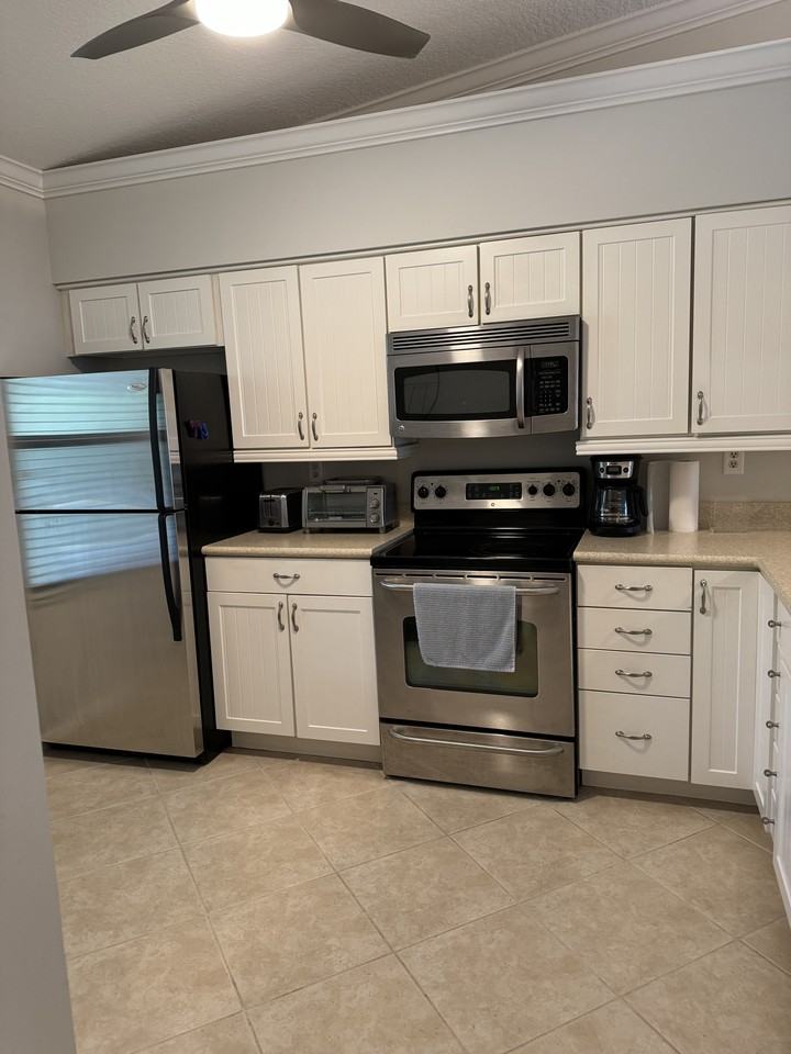 1001 Sabal Ridge Cir #H