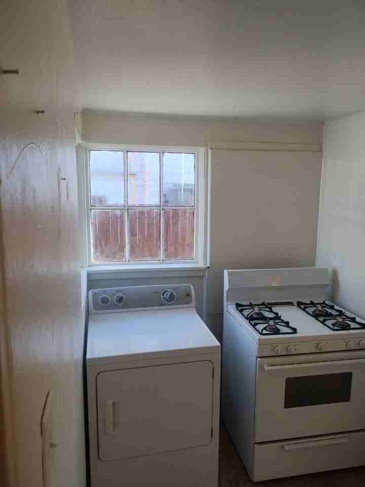 707 Pennsylvania St #2 - Photo 5 of 19