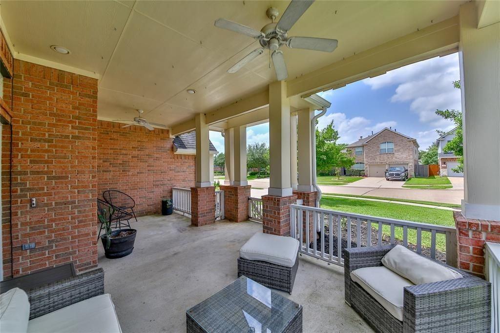2301 Shadow Falls Ln - Photo 3 of 24