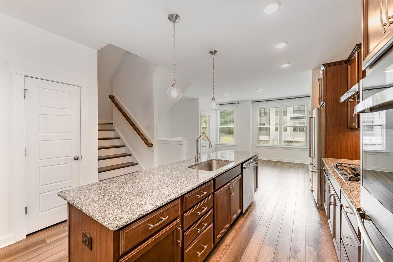 1106 Kiernan Grove Ln - Photo 7 of 31