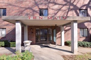 featured image of 10 Main St