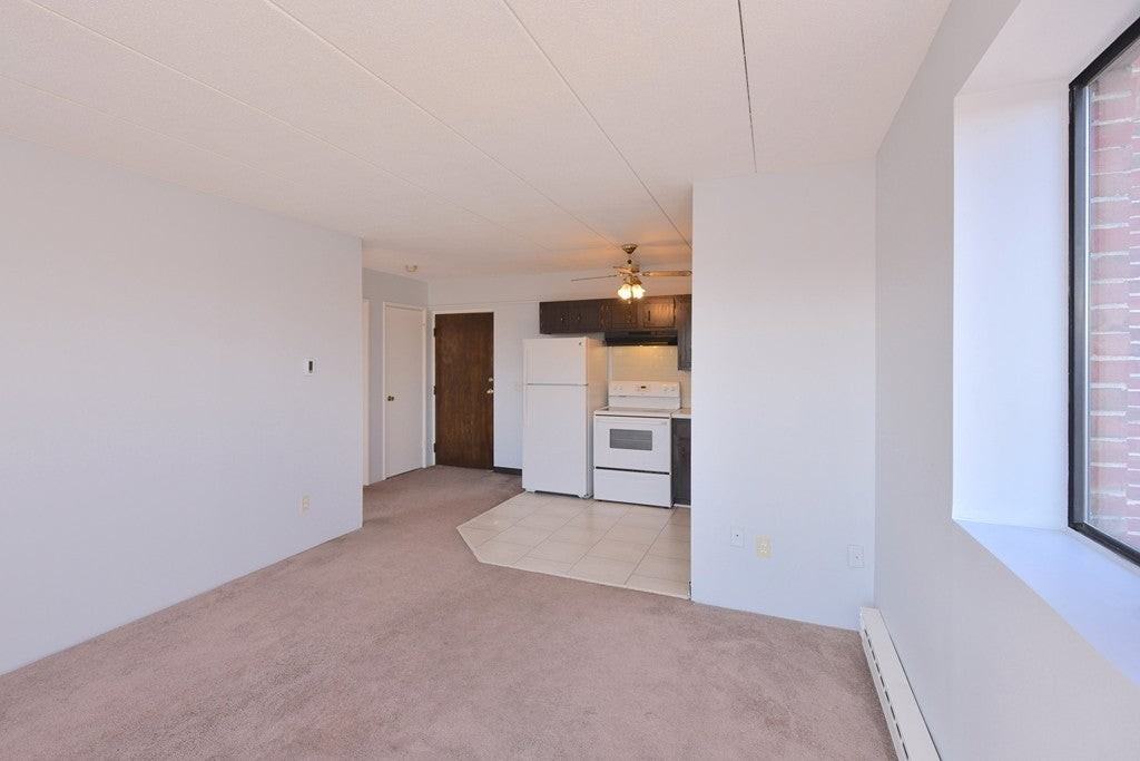 10 Main St - Photo 6 of 23