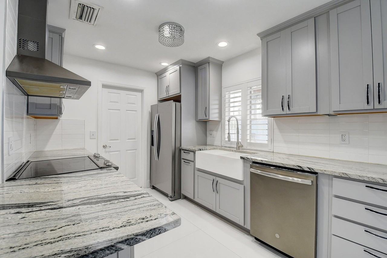 3102 Carl Bolter Dr - Photo 3 of 33