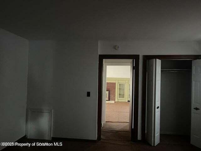 1439 Wyoming Ave - Photo 4 of 7