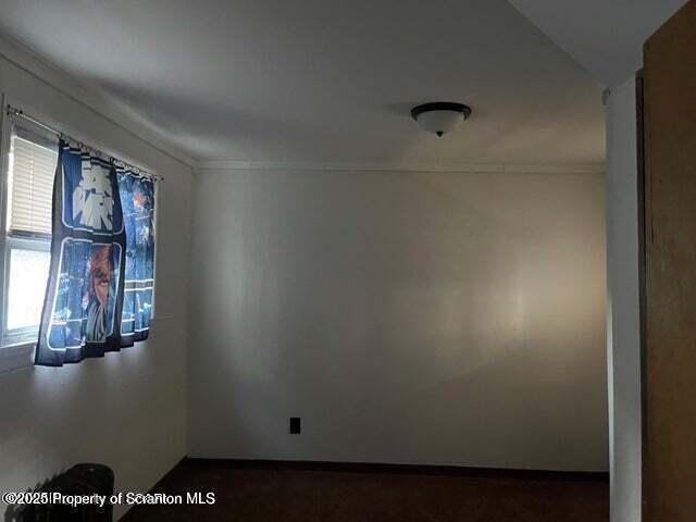 1439 Wyoming Ave - Photo 5 of 7