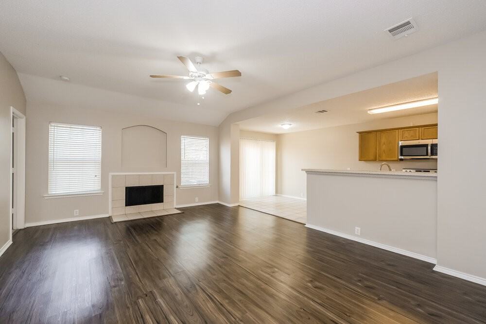 1416 Mosscreek Drive - Photo 3 of 16