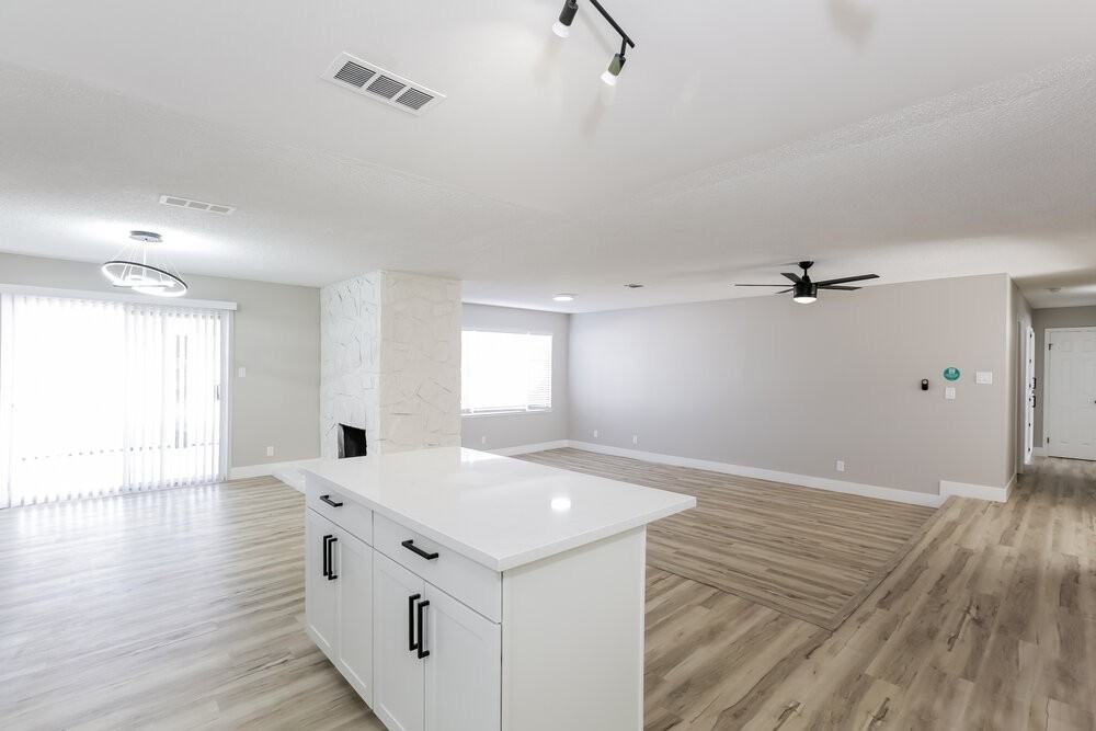 205 Steeler Dr - Photo 6 of 16