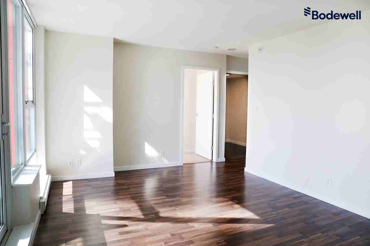 Spectrum 4 - Photo 3 of 10