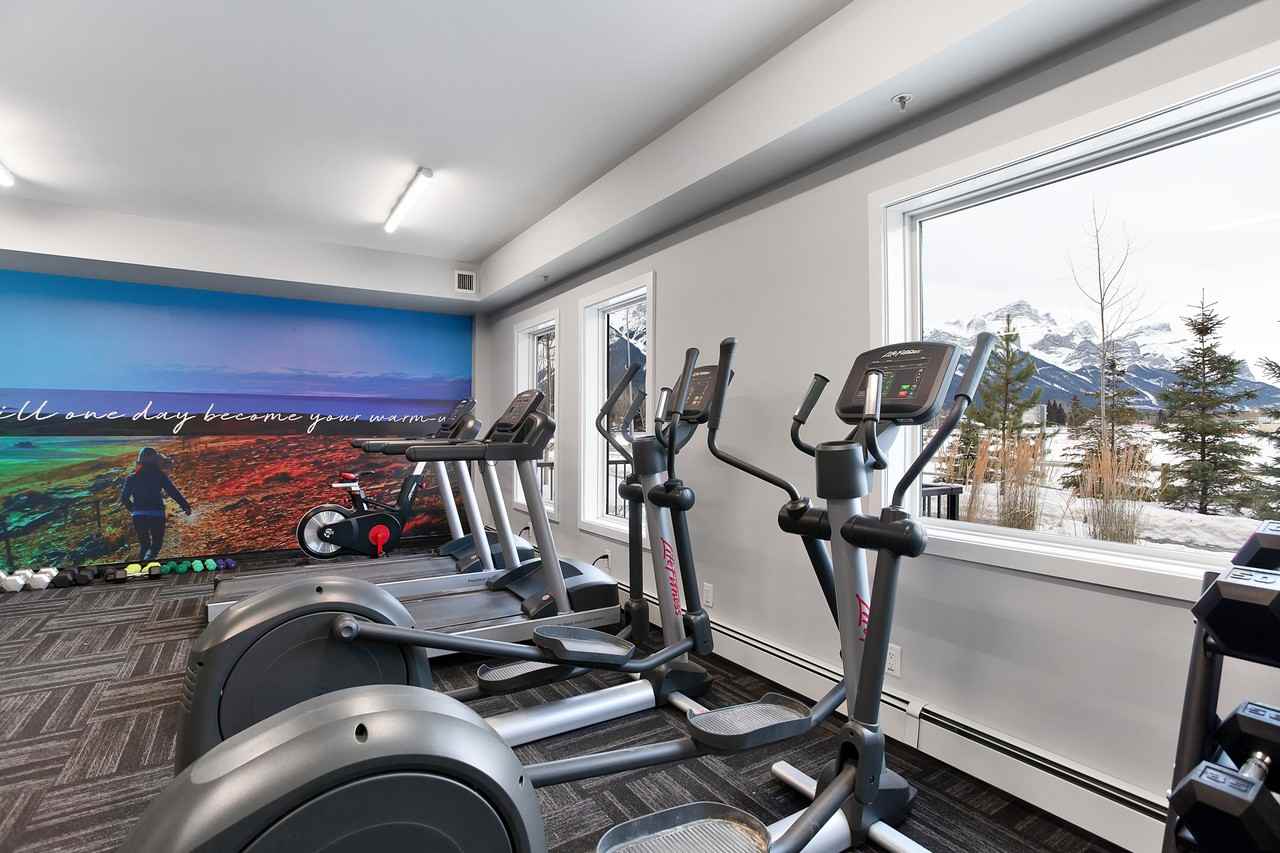 Peak Estates - Photo 3 of 11