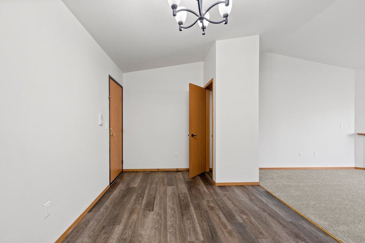 Regency Heights - Photo 5 of 47