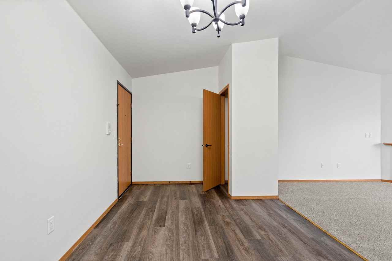Regency Heights - Photo 5 of 28