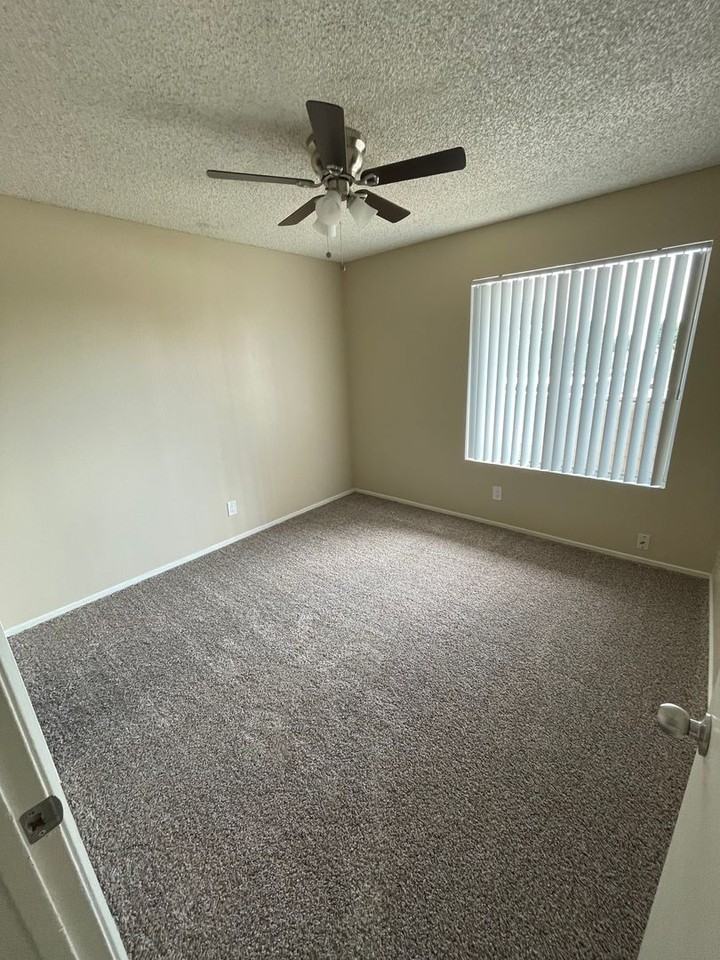 Shadow Ridge Apartments - Photo 5 of 50