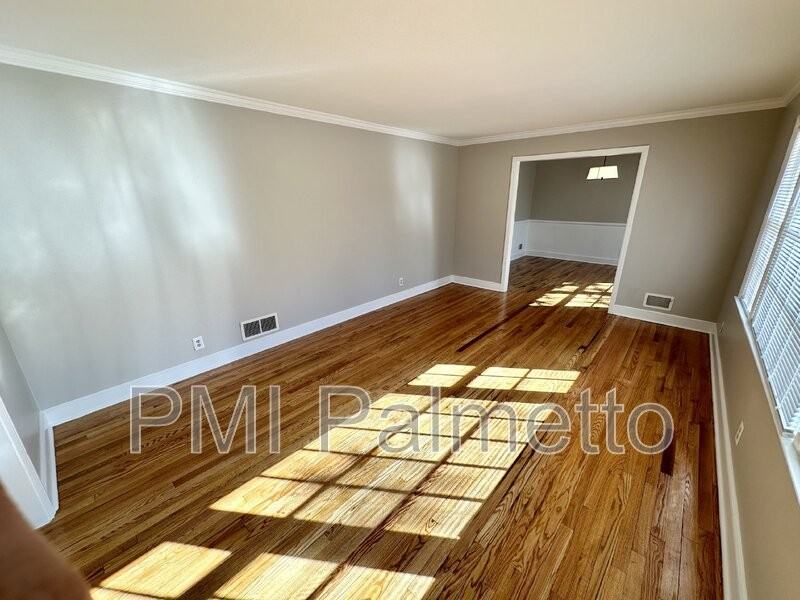 1300 Woodland Dr - Photo 3 of 34
